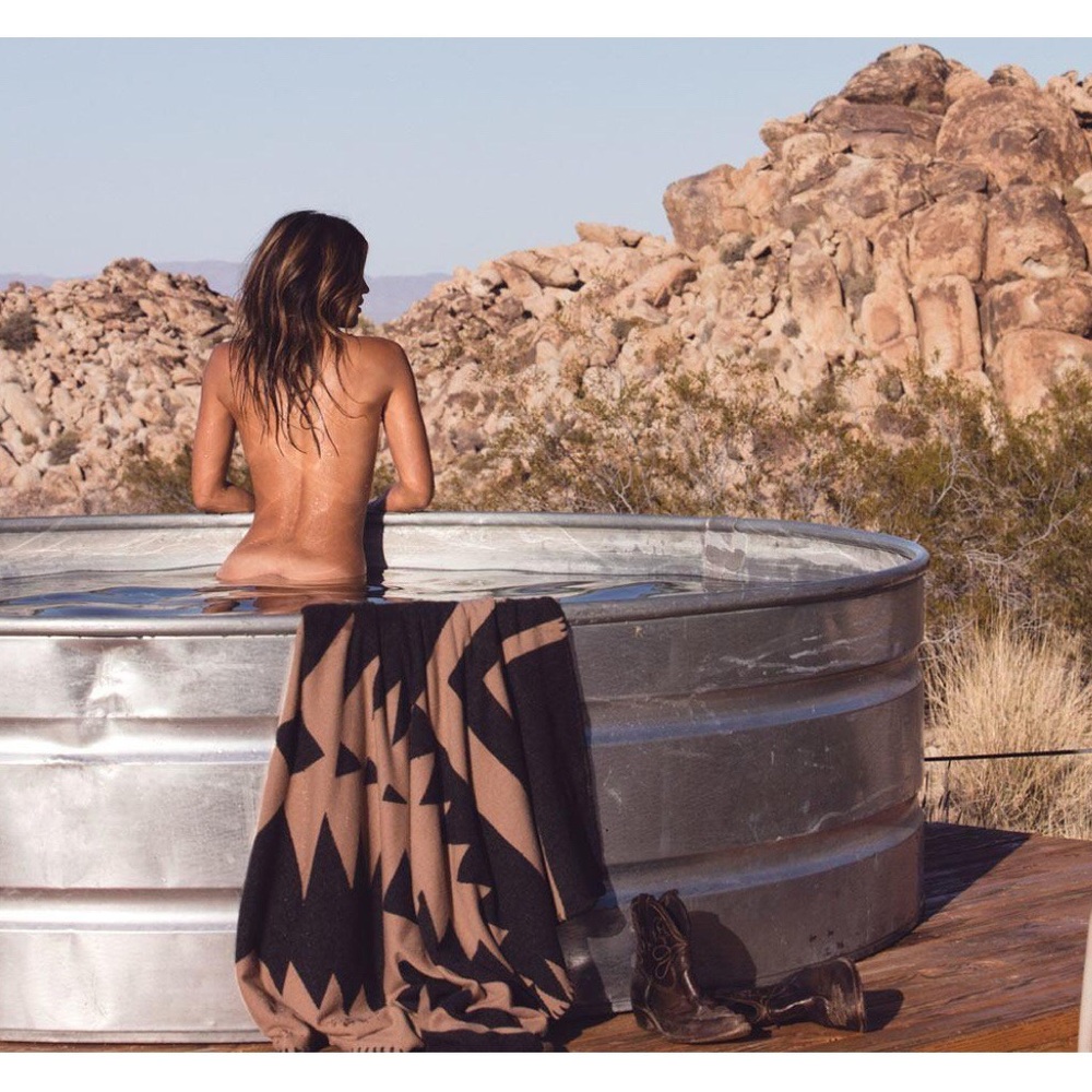 360 CASHMERE Tribal Blanket Retail: $449 - Picture 2 of 7